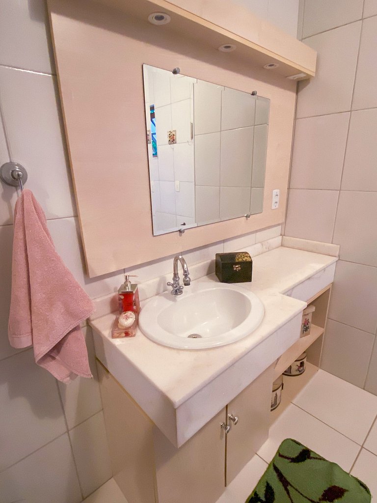 Casa confortável com churrasqueira na Granja Viana