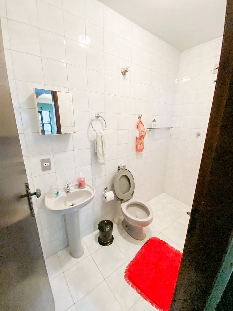 Casa confortável com churrasqueira na Granja Viana