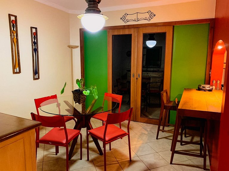 Espaço gourmet e home-office na Granja