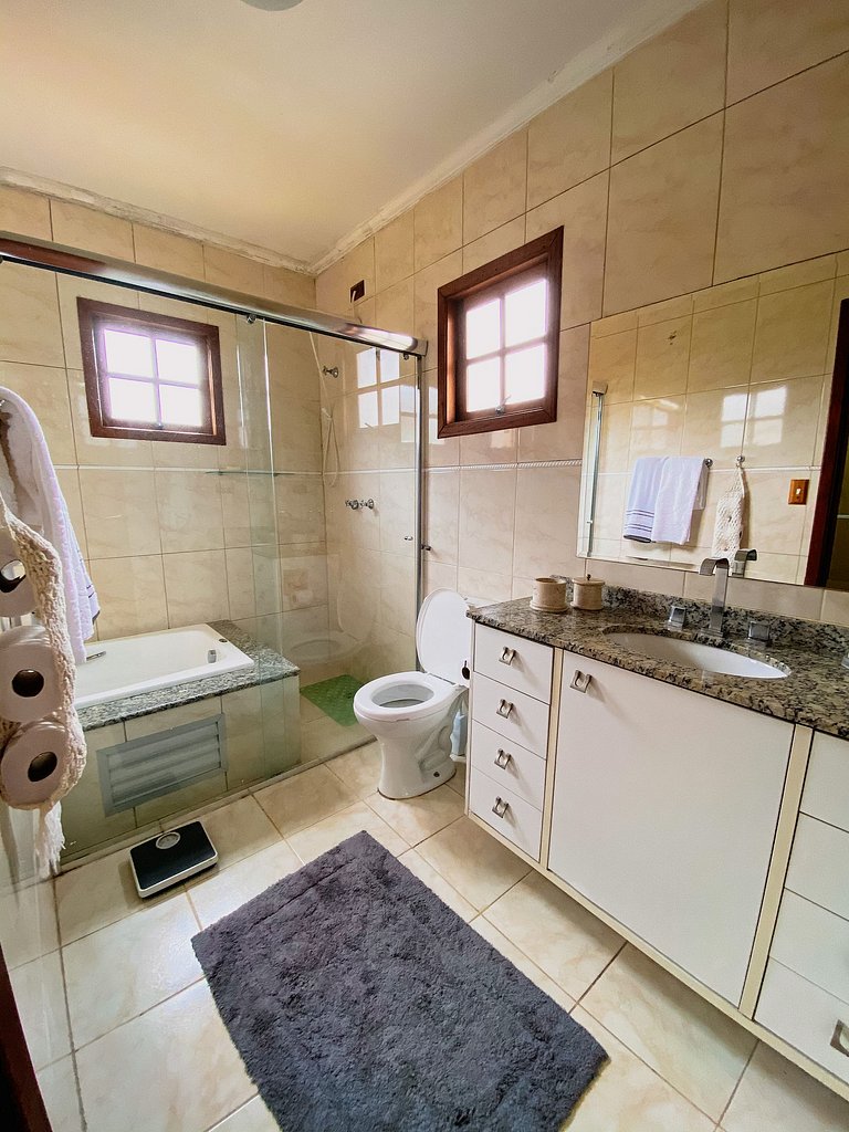 Espaço gourmet e home-office na Granja