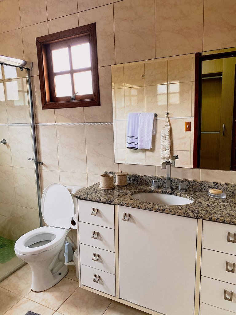 Espaço gourmet e home-office na Granja