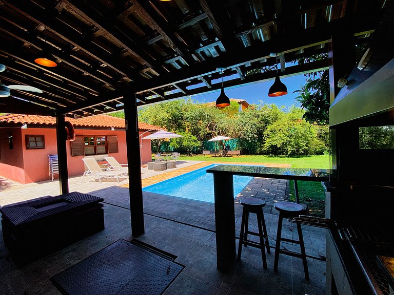 Excelente casa terrea na Granja Viana