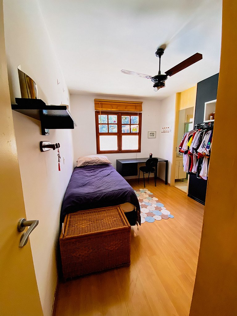 Excelente casa terrea na Granja Viana