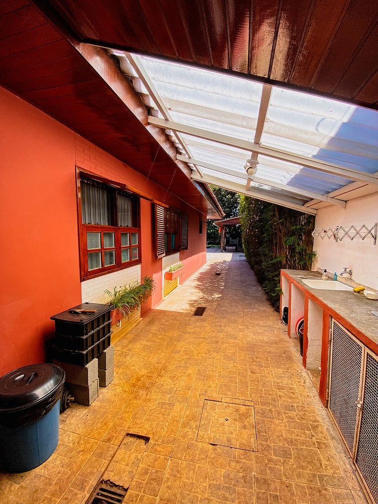 Excelente casa terrea na Granja Viana
