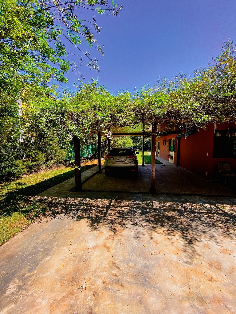 Excelente casa terrea na Granja Viana