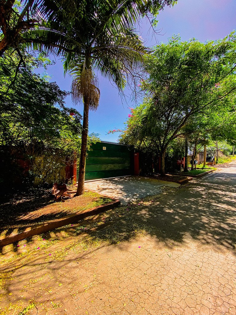 Excelente casa terrea na Granja Viana