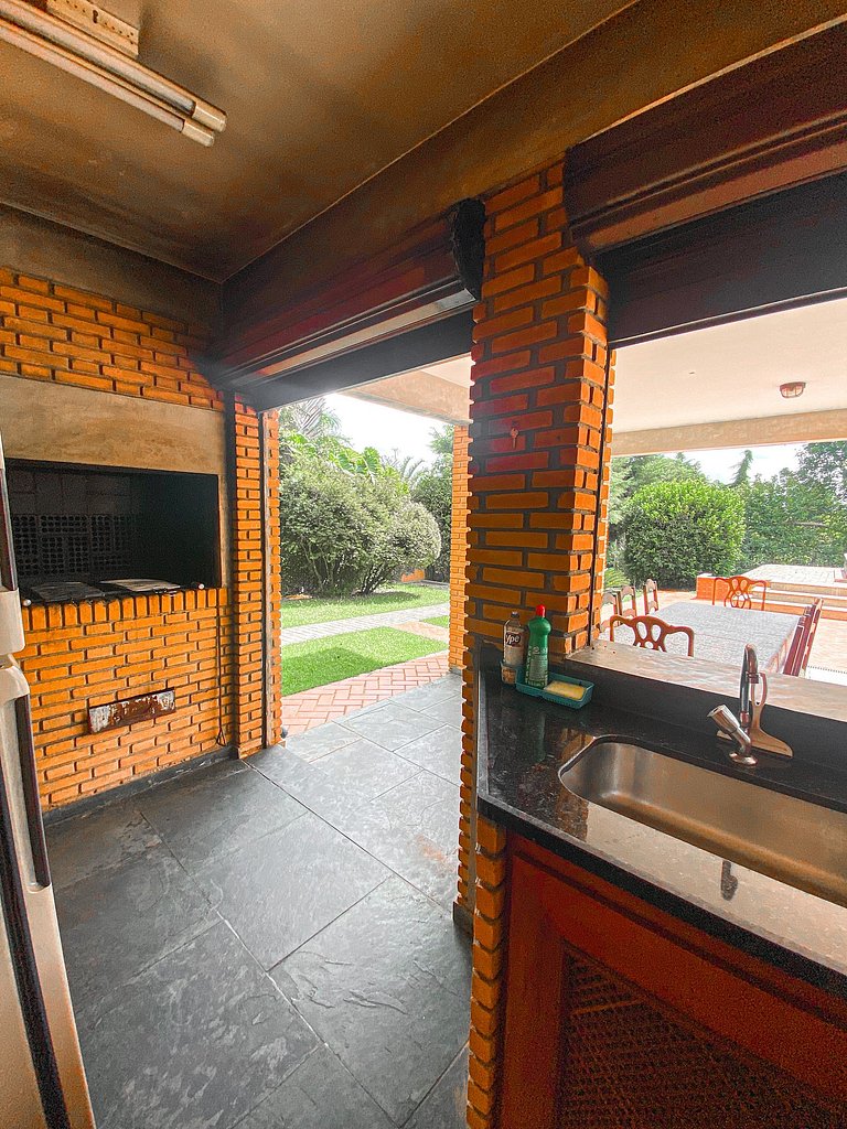 Excelente propriedade na Granja Viana