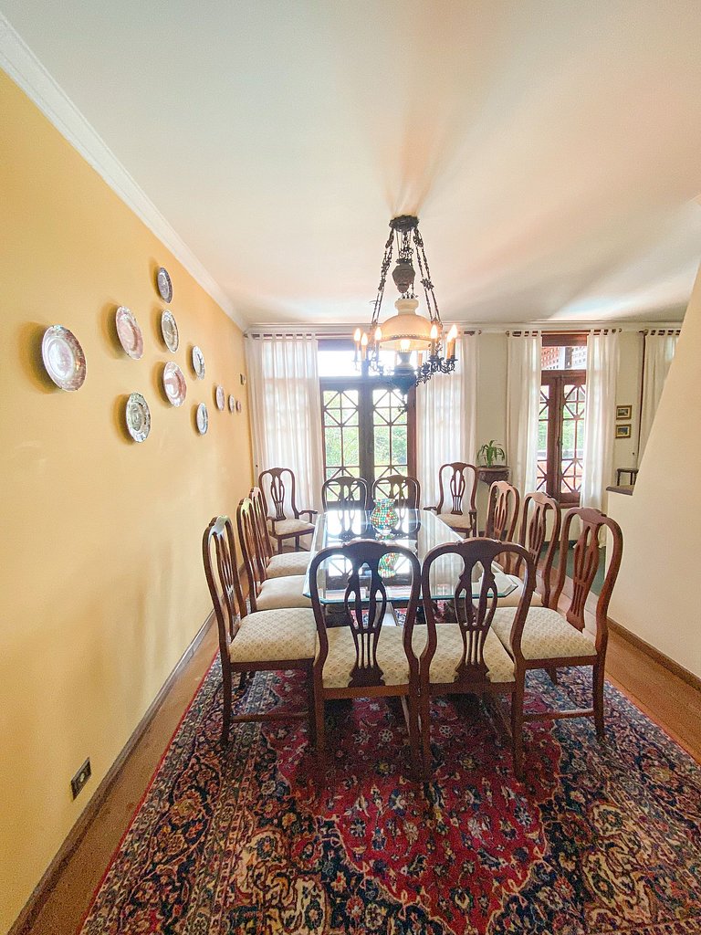 Excelente propriedade na Granja Viana