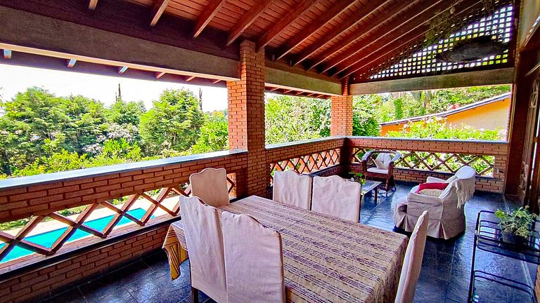Excelente propriedade na Granja Viana