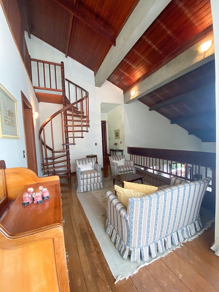 Excelente propriedade na Granja Viana