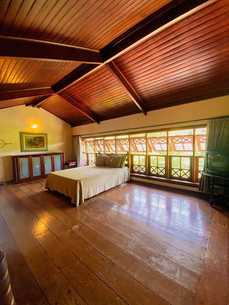 Excelente propriedade na Granja Viana
