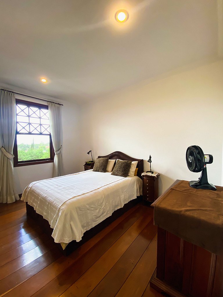 Excelente propriedade na Granja Viana