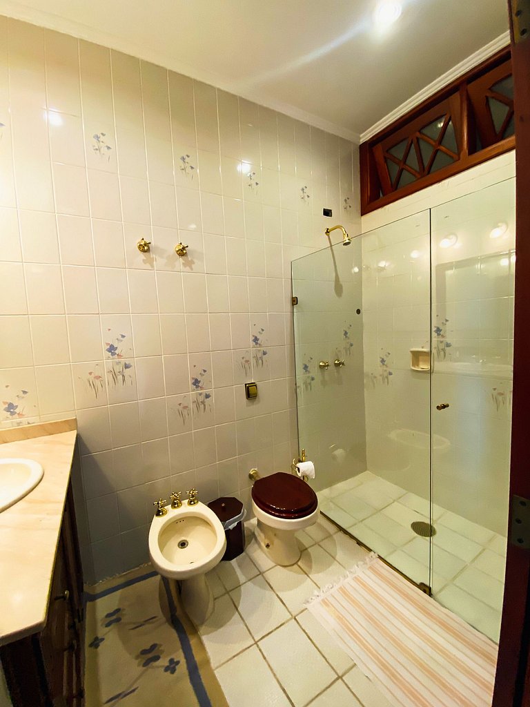 Excelente propriedade na Granja Viana