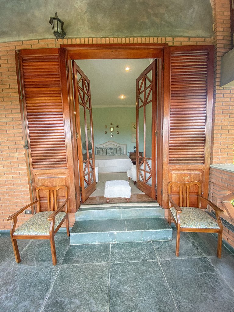 Excelente propriedade na Granja Viana