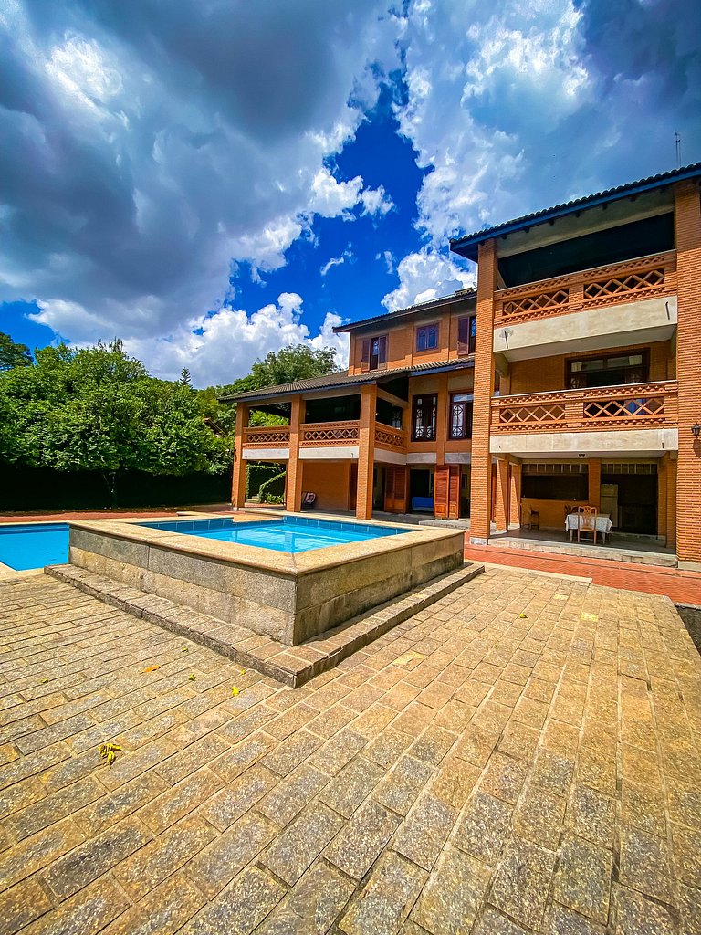 Excelente propriedade para eventos na Granja Viana