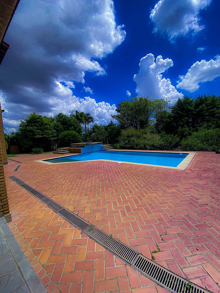 Excelente propriedade para eventos na Granja Viana