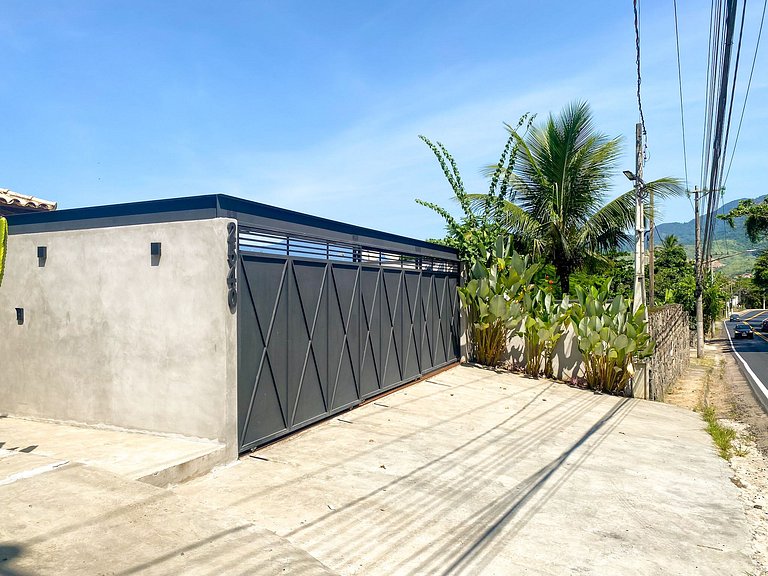 Casa pé na áreia em frente à Ilhabela