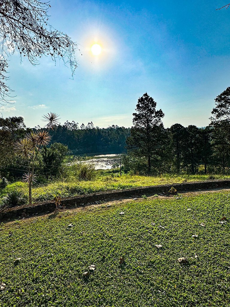 Fazenda com fácil acesso - Piscina e churrasqueira