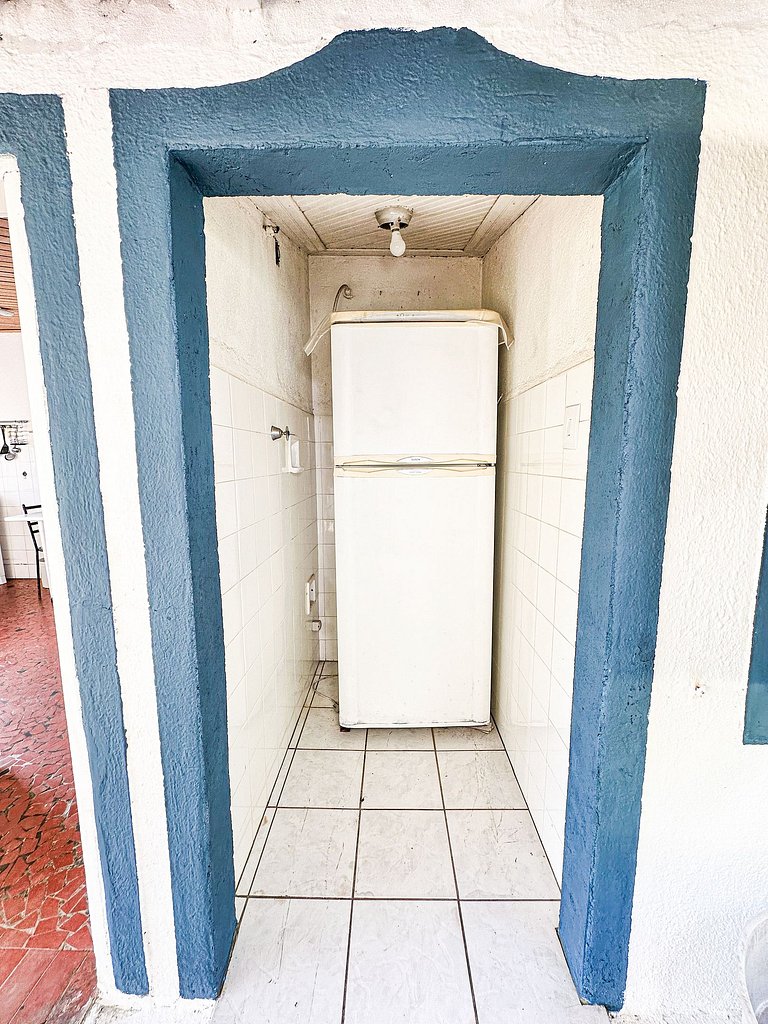 Fazenda com fácil acesso - Piscina e churrasqueira