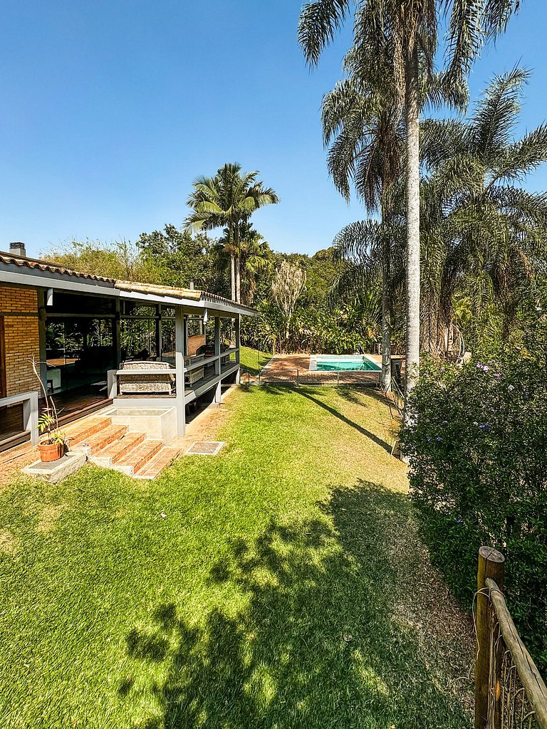 Arquitetura única na Granja Viana
