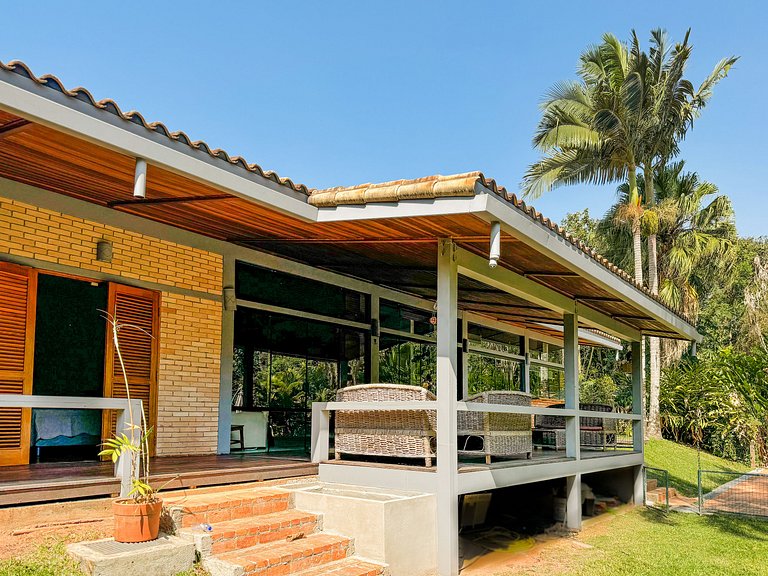 Arquitetura única na Granja Viana