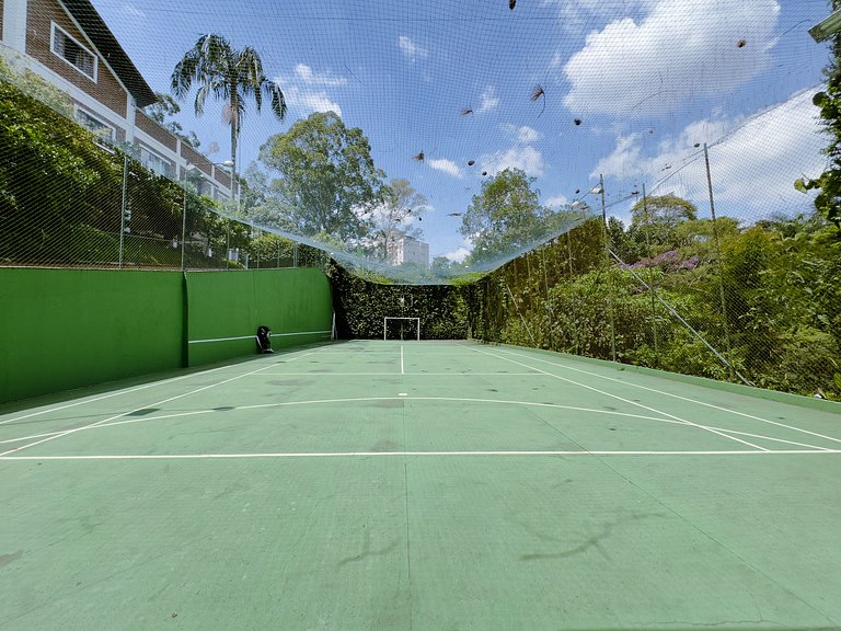 Casa de Luxo 2500m² na Granja Viana