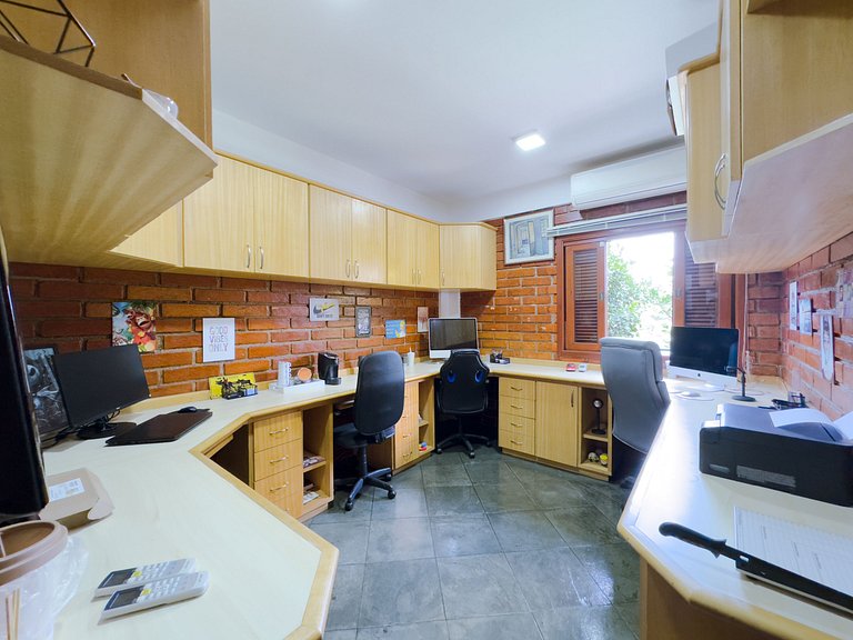 Casa de Luxo 2500m² na Granja Viana