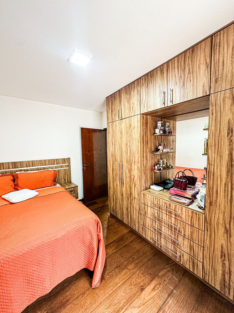 Casa de Luxo 2500m² na Granja Viana