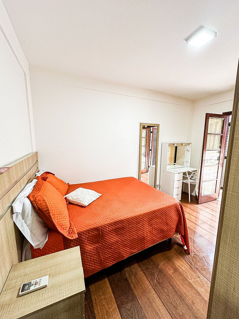 Casa de Luxo 2500m² na Granja Viana