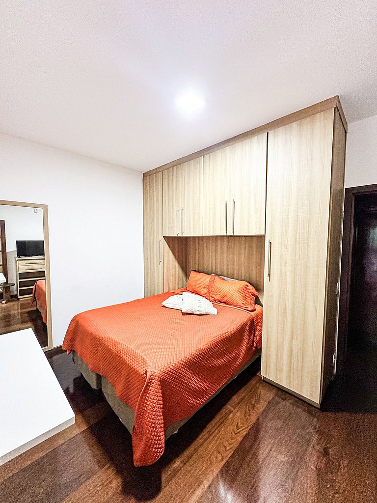 Casa de Luxo 2500m² na Granja Viana