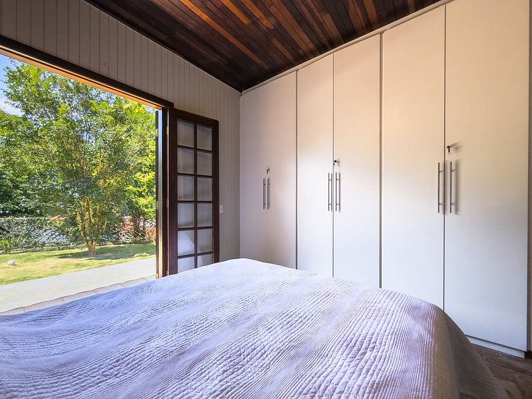 Cozy and Comfortable One-Story House in Granja