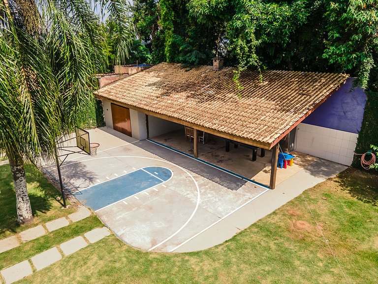 Cozy and Comfortable One-Story House in Granja