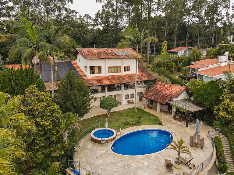Refúgio de Alto Padrão na Granja Viana