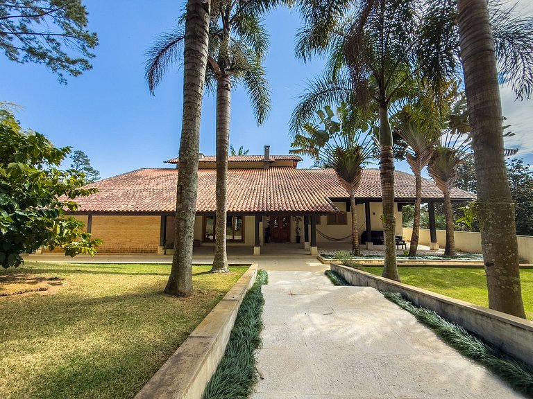 Refúgio de Alto Padrão na Granja Viana