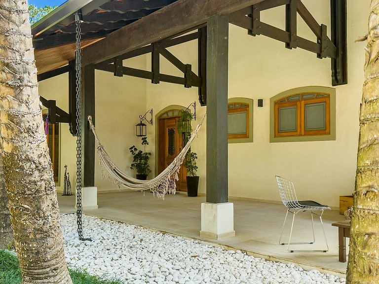 Refúgio de Alto Padrão na Granja Viana