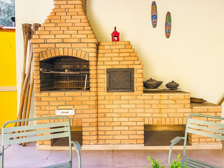 Espaço gourmet e home-office na Granja