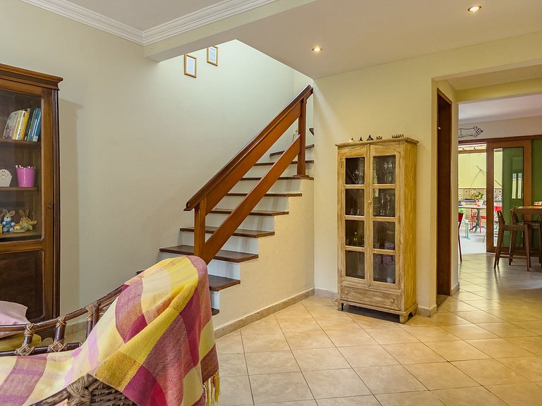 Espaço gourmet e home-office na Granja
