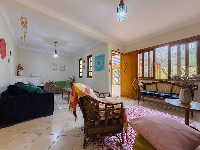 Espaço gourmet e home-office na Granja