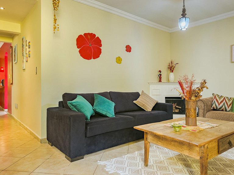 Espaço gourmet e home-office na Granja