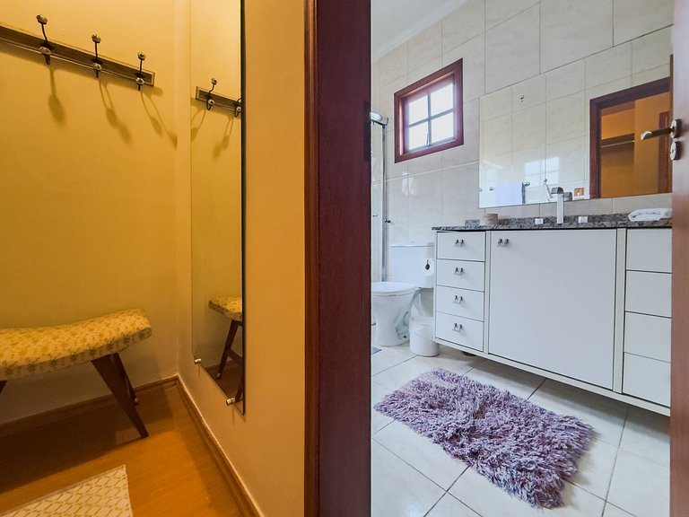 Espaço gourmet e home-office na Granja
