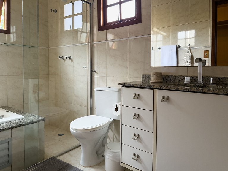 Espaço gourmet e home-office na Granja
