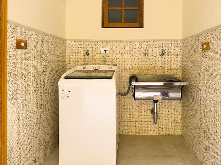Espaço gourmet e home-office na Granja