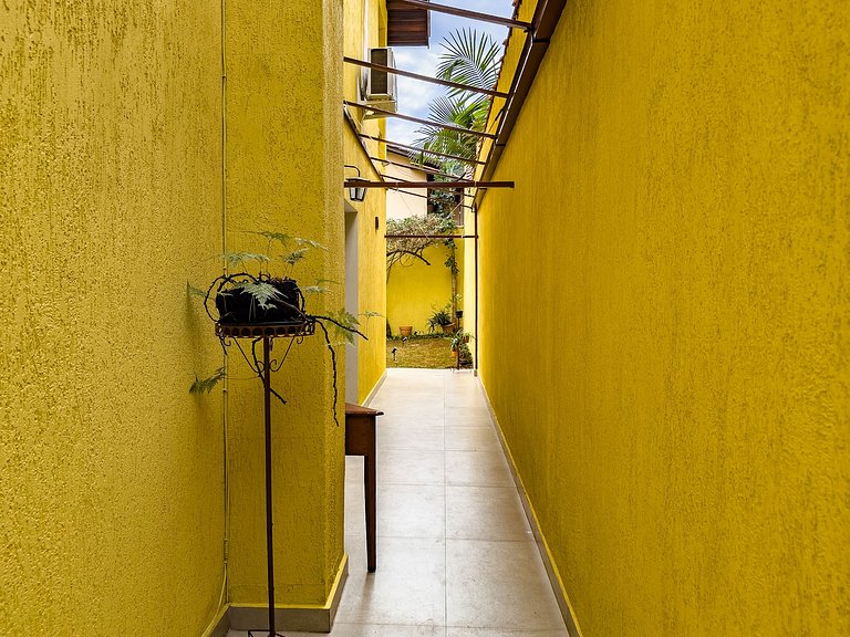 Espaço gourmet e home-office na Granja