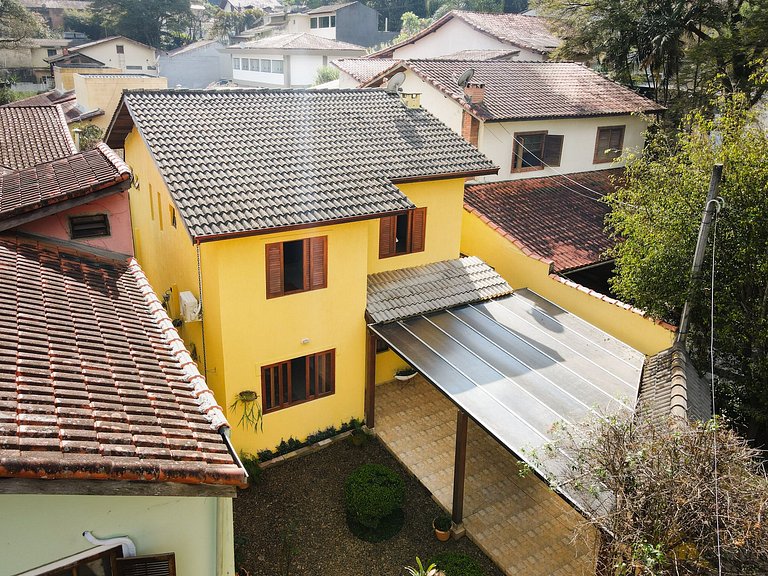 Espaço gourmet e home-office na Granja