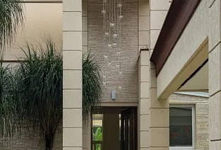 img-fluid