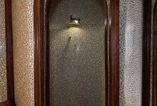 img-fluid