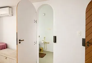 img-fluid