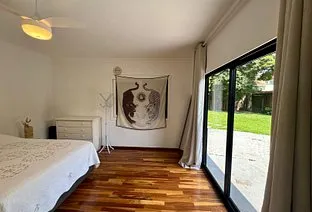 img-fluid