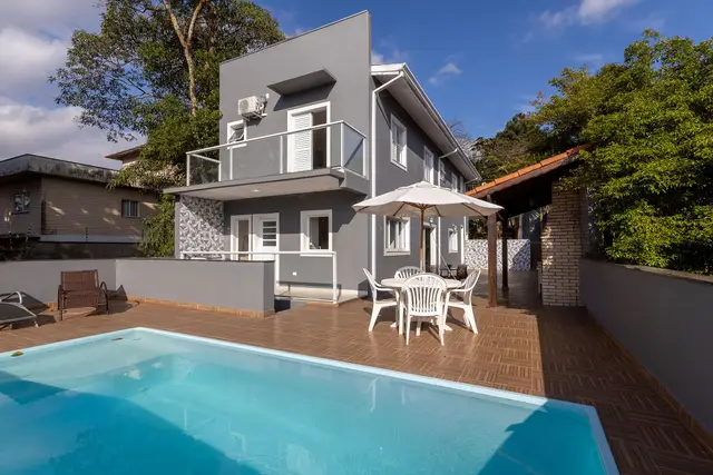 3 suítes, piscina e vista na Granja Viana · Carapicuíba
