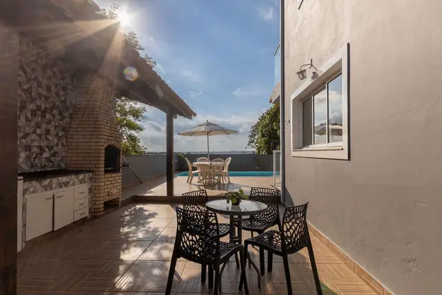 Parrilla · Casa con vista panorámica y piscina Granja Viana, Vila Diva, Carapicuíba